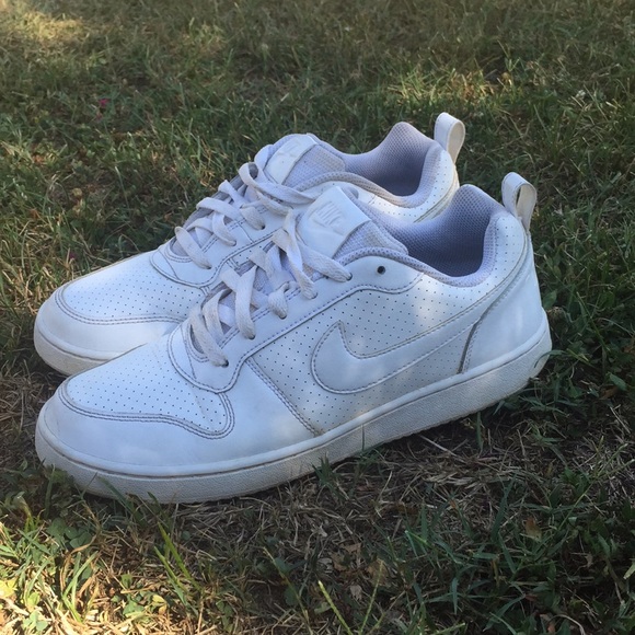 White Nike - Picture 4 of 4